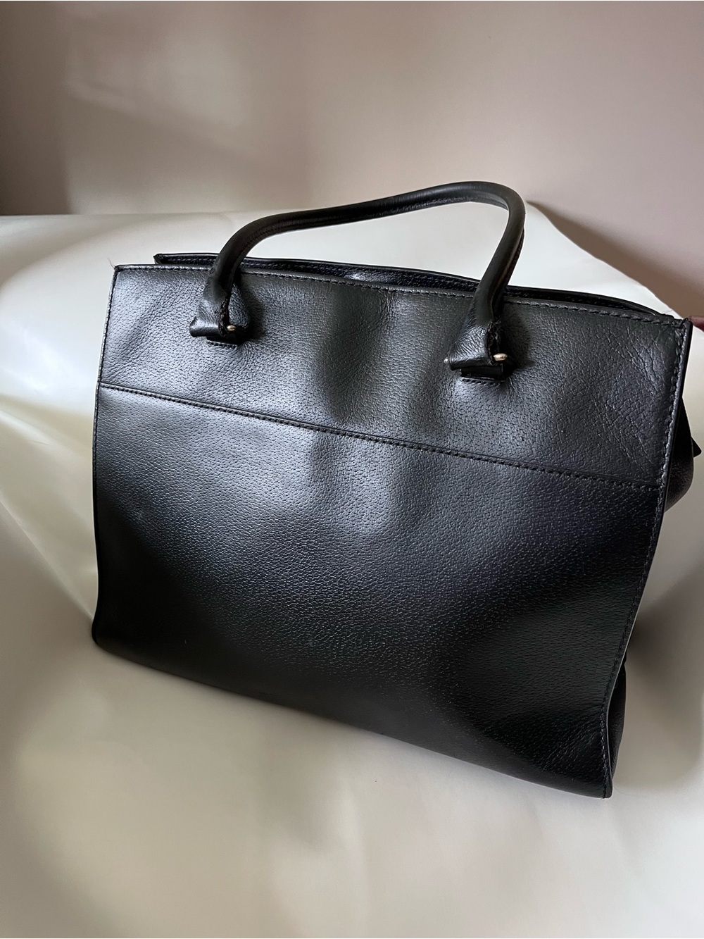 Kate Spade Grove Street black tote bag. - Picture 4 of 12